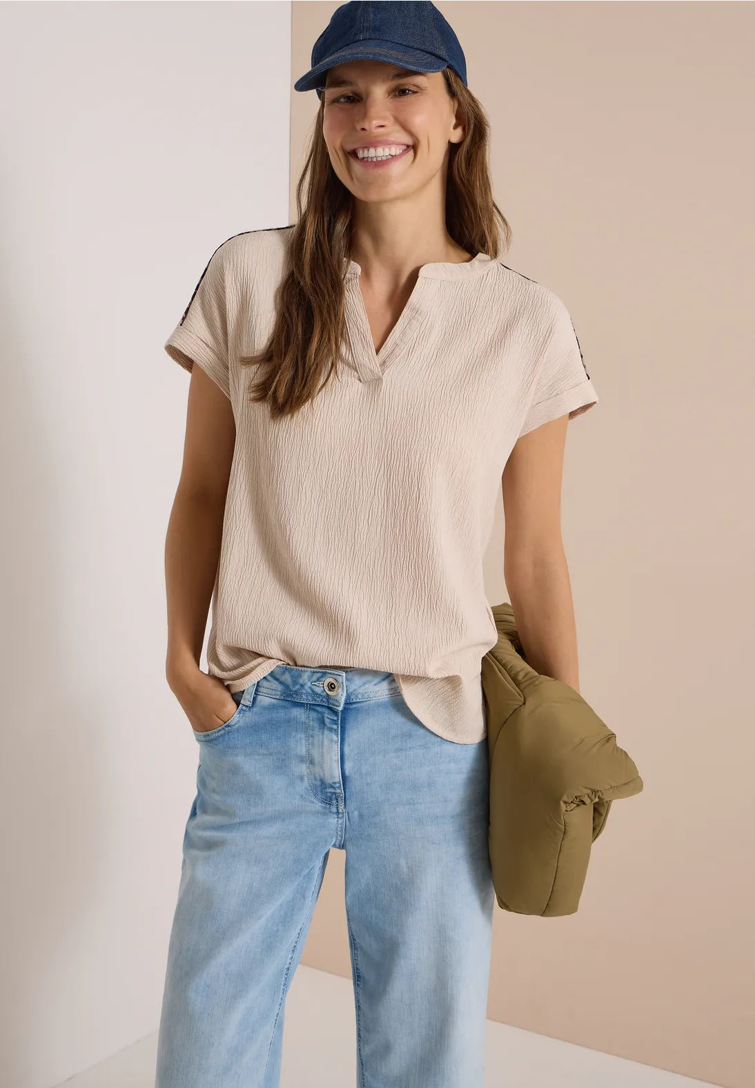 BLUSA ESCOTE EN V DE VISCOSA CECIL