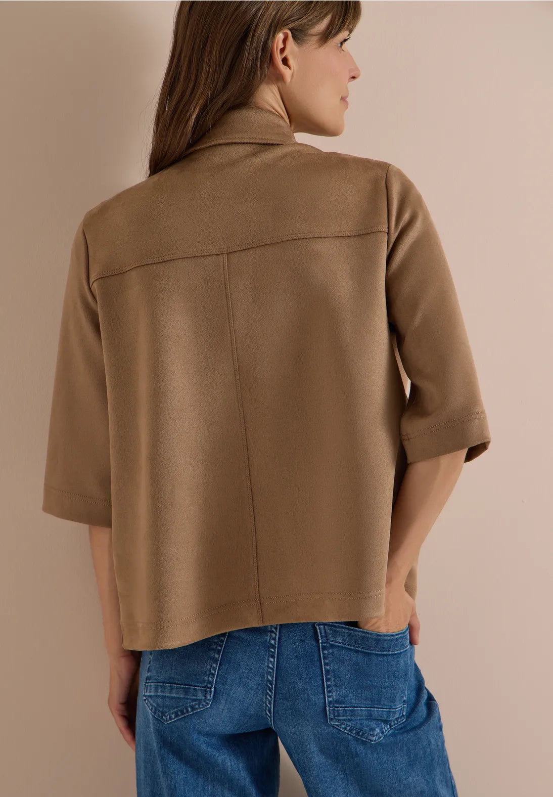 Sobrecamisa terciopelo marron. En3 Calafell