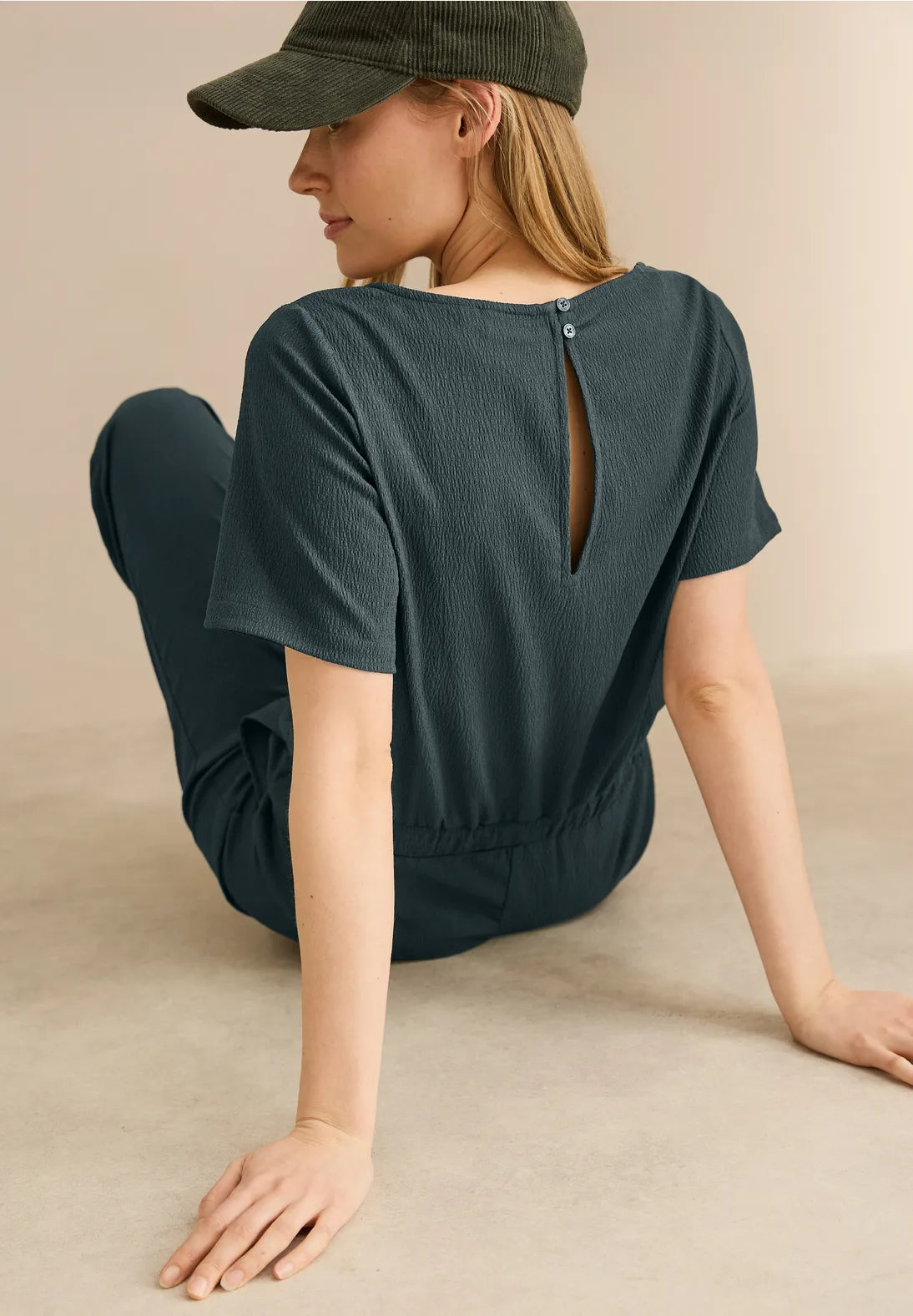 CECIL MONO CON CINTURA PIERNAS RECTAS