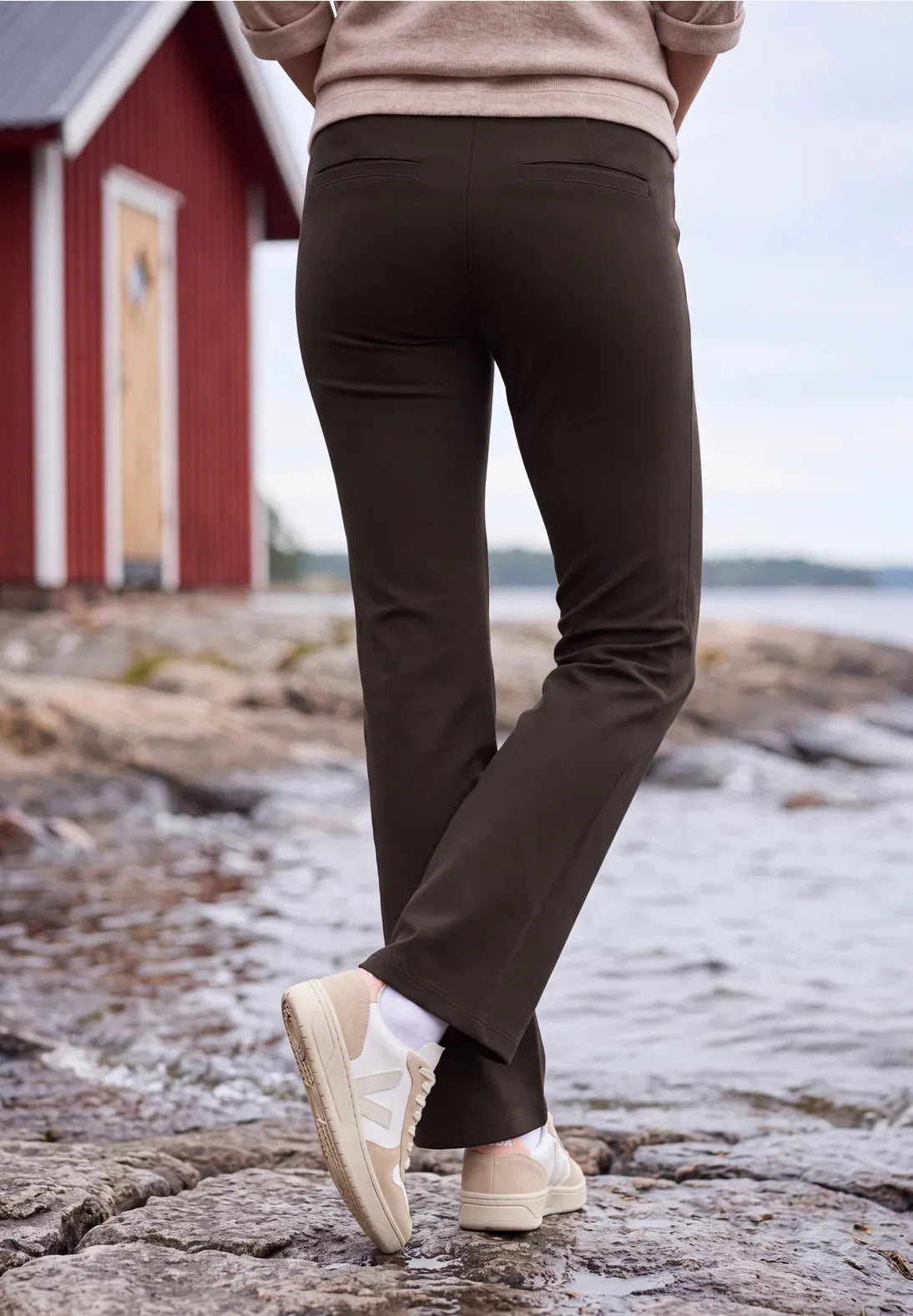 Pantalones ajustados. EspritCaalafell