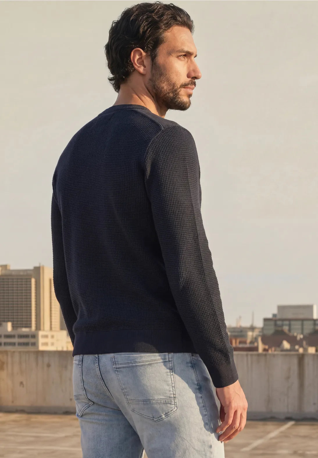 SUDADERA AZUL. EN3CALAFELL